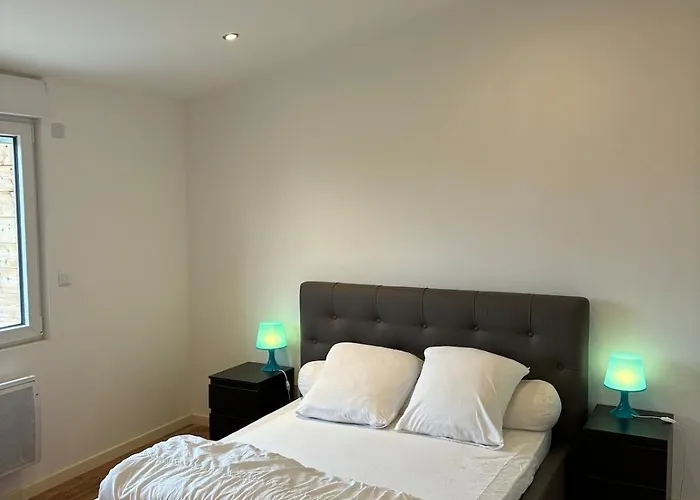 Jolie Maison Proche Centre Avec Jardin Appartamento Neuville-Saint-Remy