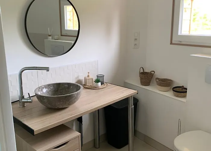 Jolie Maison Proche Centre Avec Jardin *